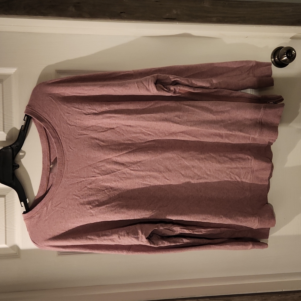 1x Calia by Carrie Underwood sweatshirt